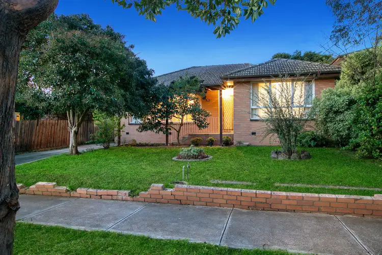82 Green Avenue, Kingsbury VIC 3083