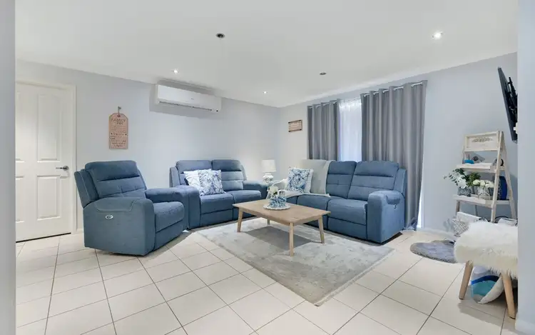 Second view of Homely house listing, 3 Torrens Place, Kearns NSW 2558