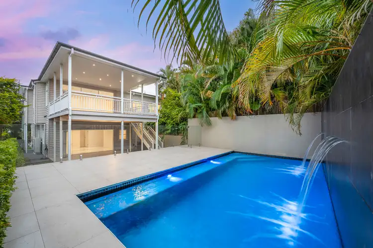 Second view of Homely house listing, 8 Royal Terrace, Hamilton QLD 4007