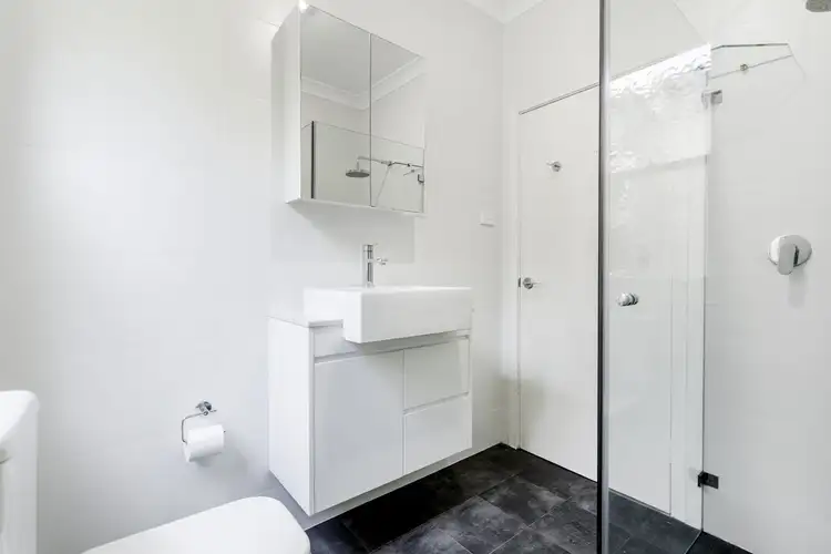 Sixth view of Homely studio listing, 24/2 Mcdonald Street, Potts Point NSW 2011