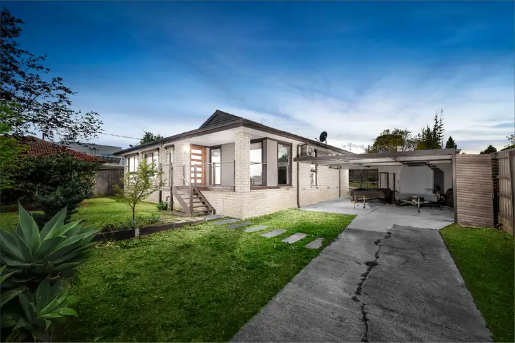 8 Luton Court, Rowville VIC 3178