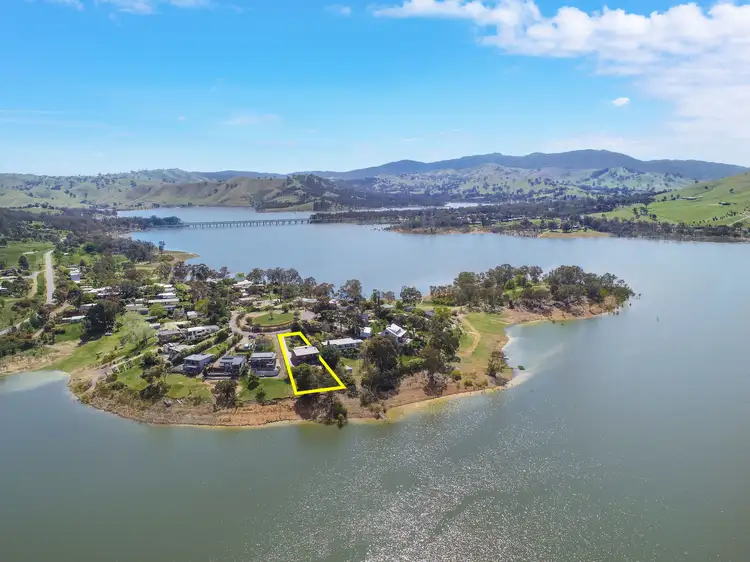 35 Dawn Crescent, Bonnie Doon VIC 3720