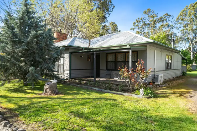 1 Pink Street, Violet Town VIC 3669