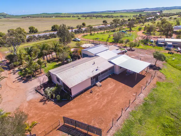 Fifth view of Homely house listing, 5 Elliott Street, Isseka WA 6535