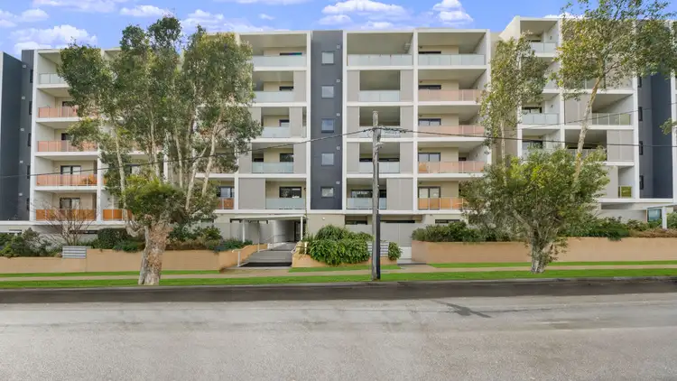 32/2-10 Tyler Street, Campbelltown NSW 2560