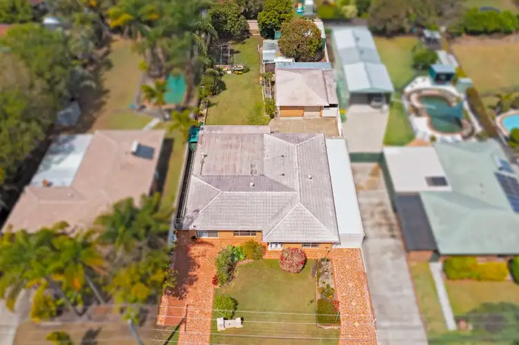 8 Meredith Place, Redland Bay QLD 4165