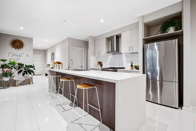 Sixth view of Homely house listing, 6 Flinders Place, Caroline Springs VIC 3023