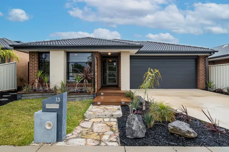 13 Fossickers Place, White Hills VIC 3550
