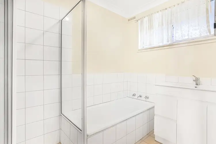 Sixth view of Homely house listing, 4 Woodhill Place, Tamworth NSW 2340