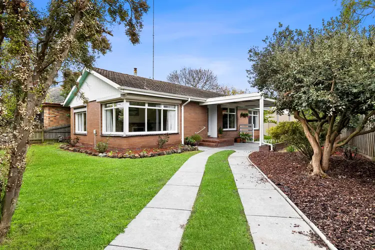 37 Queen Victoria Street, Newington VIC 3350