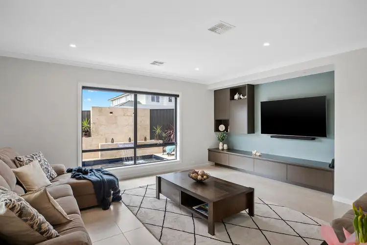 Sixth view of Homely house listing, 19 Osage Concourse, Mooroolbark VIC 3138