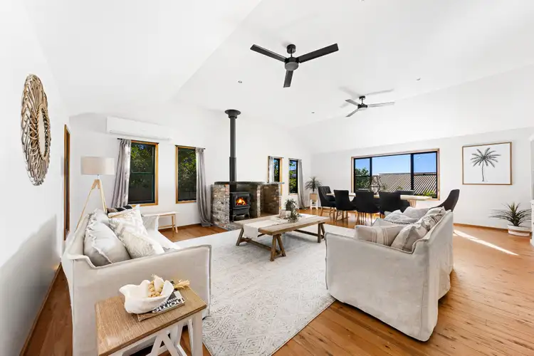 1 Alan Avenue, Charmhaven NSW 2263