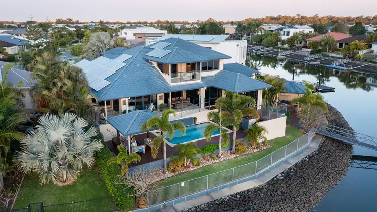 20 Ferrymans Court, Helensvale QLD 4212