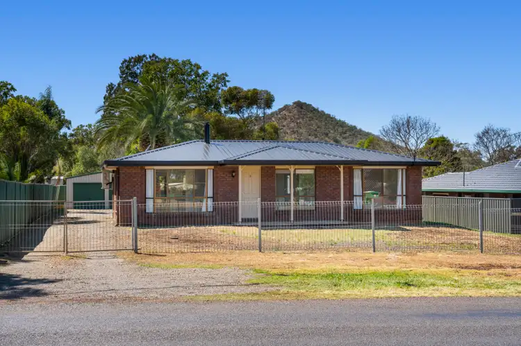 8 East Street, Kingsthorpe QLD 4400