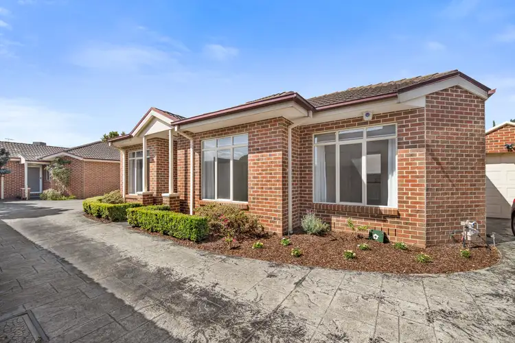 Main view of Homely unit listing, 2/37 Kemp Avenue, Mount Waverley VIC 3149