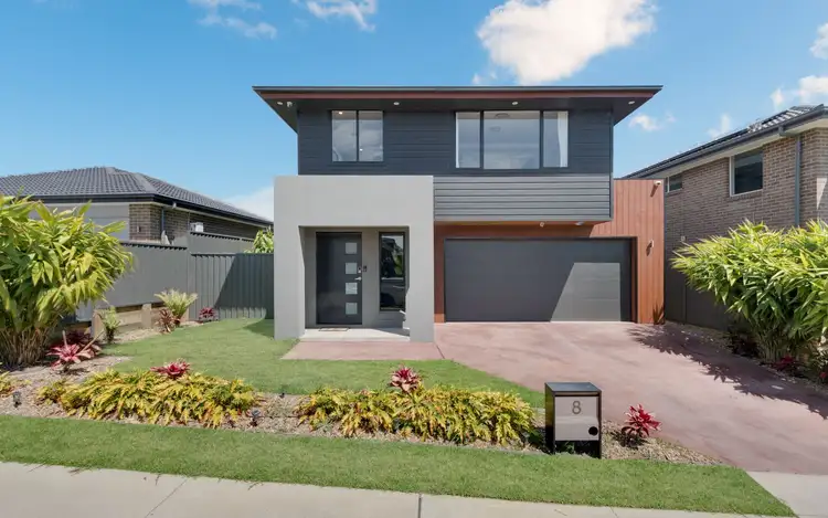 8 Leppington House Drive, Denham Court NSW 2565