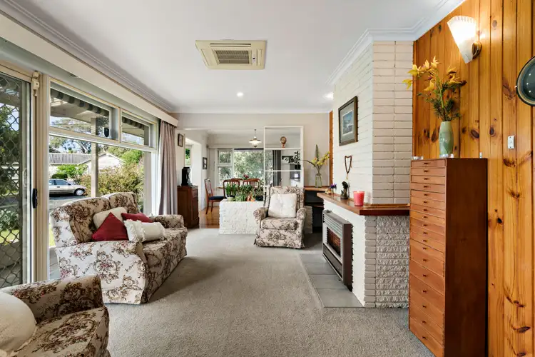 Second view of Homely house listing, 10 Gairloch Drive, Frankston VIC 3199