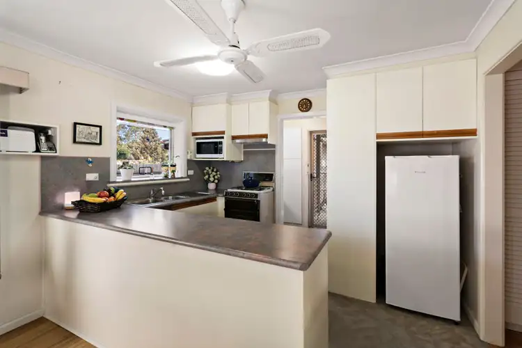Fourth view of Homely house listing, 10 Gairloch Drive, Frankston VIC 3199