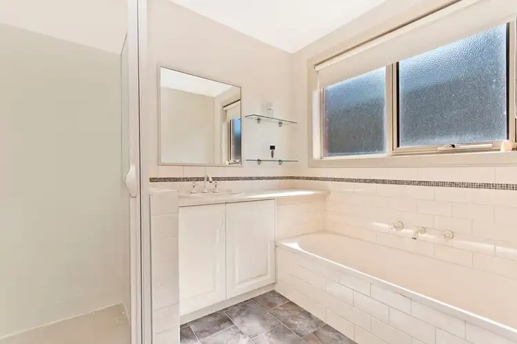 Fifth view of Homely unit listing, 2/31 Caroville Drive, Warrnambool VIC 3280