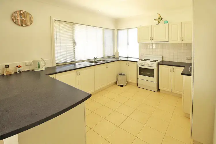 Second view of Homely house listing, 4 Cormorant Court, Jurien Bay WA 6516