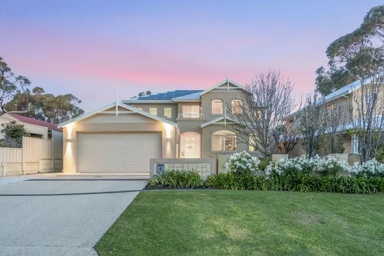 4 Dempster Place, Sorrento WA 6020