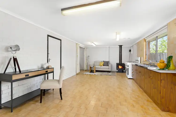 Fifth view of Homely house listing, 8 Michael Street, Lalor VIC 3075