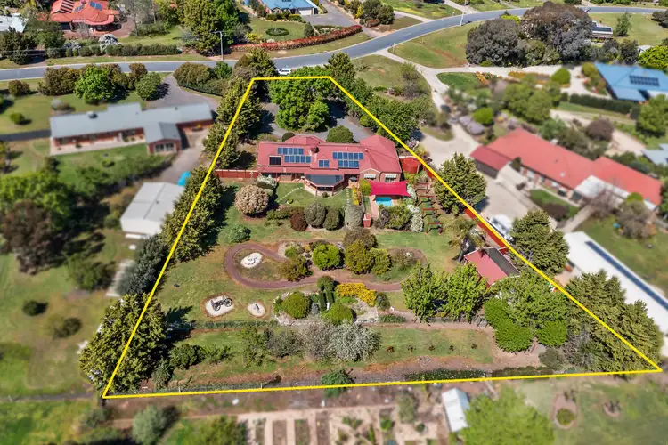Second view of Homely house listing, 25 Noarana Drive, Benalla VIC 3672