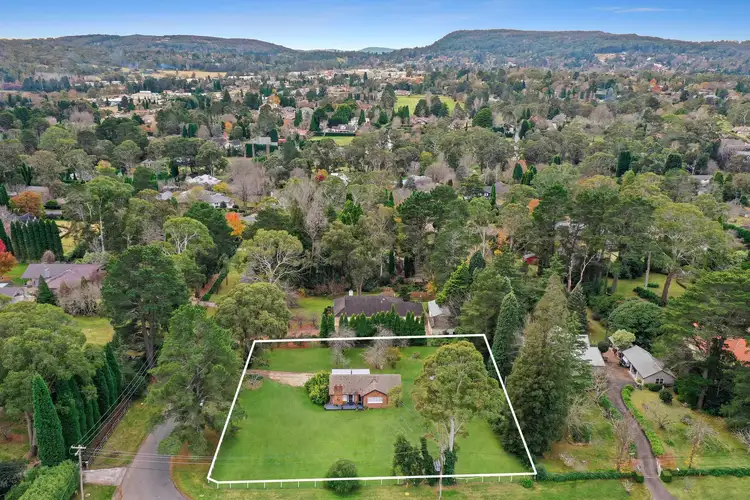 Third view of Homely house listing, 6 Sunninghill Avenue, Burradoo NSW 2576