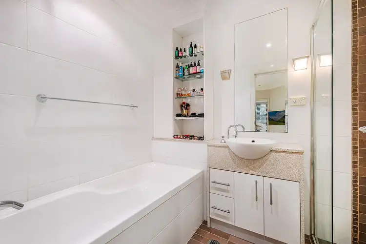 Fifth view of Homely apartment listing, 2/691-695 Warringah Road, Forestville NSW 2087