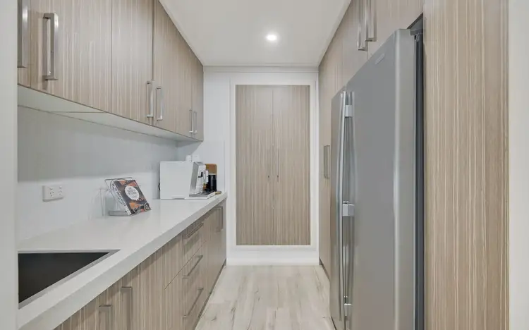 Fifth view of Homely house listing, 8 Lawn Avenue, Bradbury NSW 2560