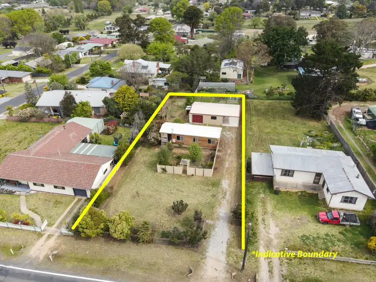105 Cowper Street, Tenterfield NSW 2372