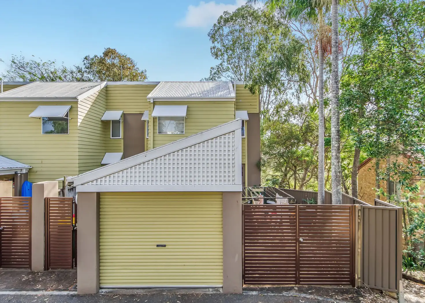 Main view of Homely townhouse listing, 1/2-6 Kilpatrick Court, Highland Park QLD 4211