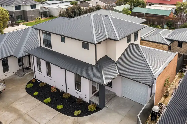 2/8 Bentley Road, Mccrae VIC 3938