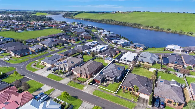 16 Huntingfield Drive, Warrnambool VIC 3280