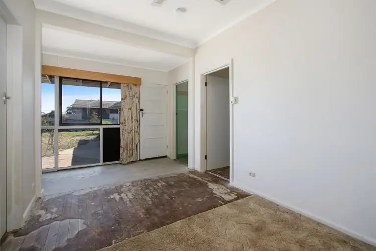 Fifth view of Homely house listing, 17 Glenview Avenue, Wodonga VIC 3690