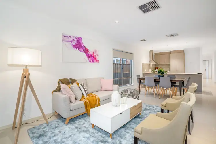 Fifth view of Homely house listing, 5 St Leonard Drive, South Morang VIC 3752