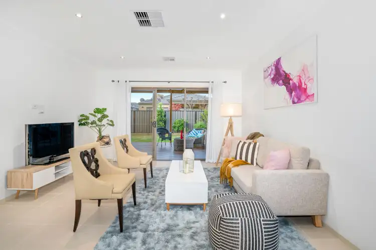 Sixth view of Homely house listing, 5 St Leonard Drive, South Morang VIC 3752