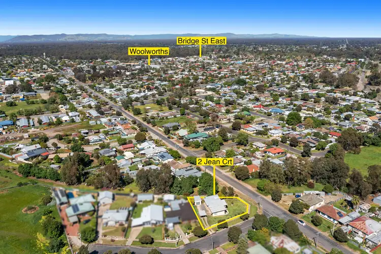 Second view of Homely house listing, 2 Jean Crescent, Benalla VIC 3672
