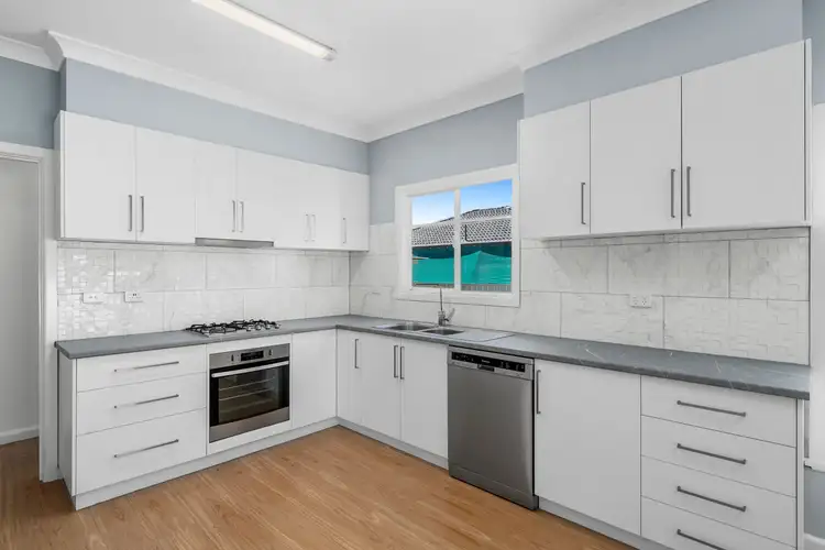 Fifth view of Homely house listing, 2 Jean Crescent, Benalla VIC 3672
