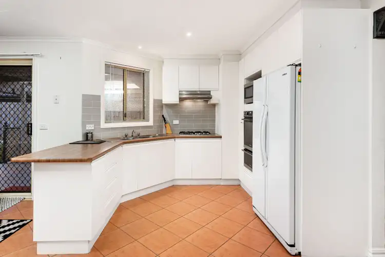 Fifth view of Homely house listing, 16 The Seekers Crescent, Mill Park VIC 3082