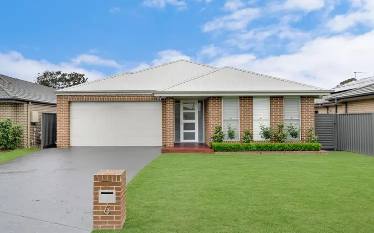 6 Funnell Close, Camden South NSW 2570