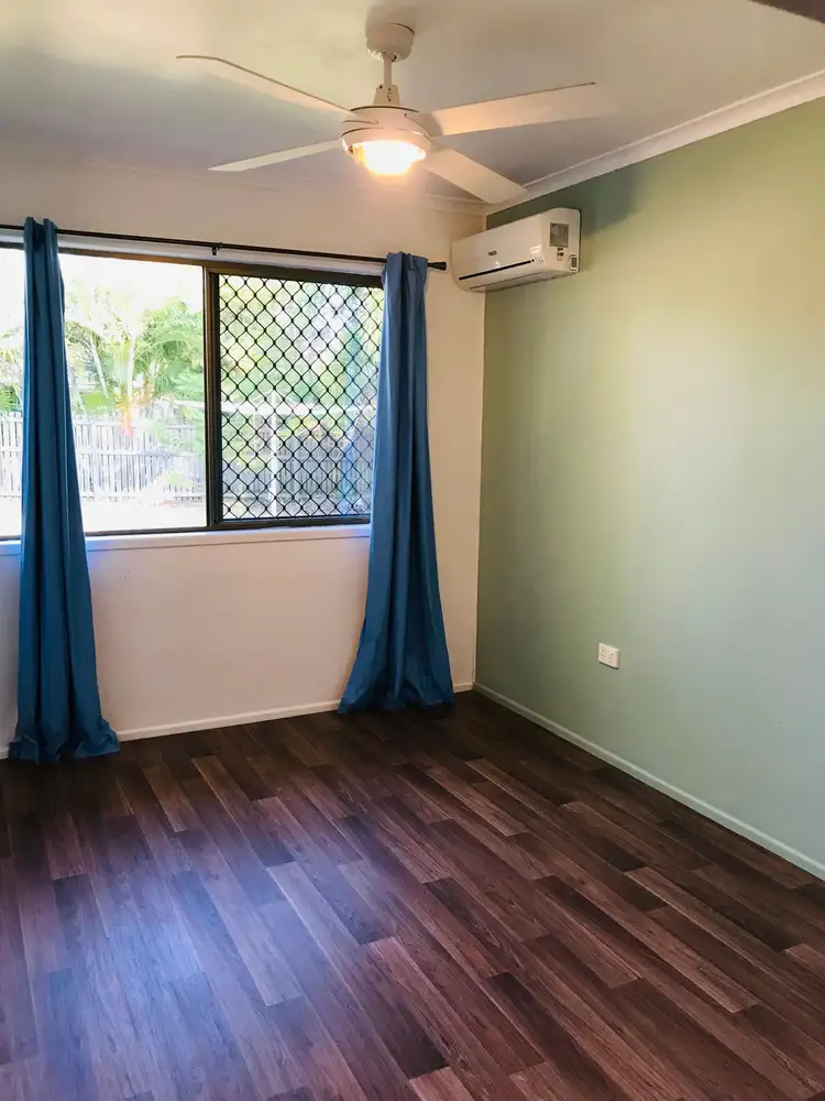 Third view of Homely house listing, 2/9 Paton Terrace, Slade Point QLD 4740