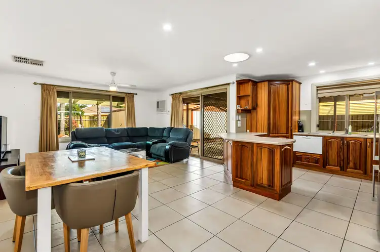 4 Finch Close, Andrews Farm SA 5114