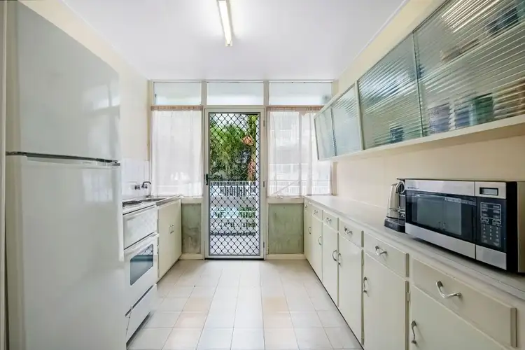 Fifth view of Homely apartment listing, 3/11 Anne Avenue, Broadbeach QLD 4218