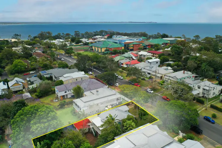 81 Yundah Street, Shorncliffe QLD 4017