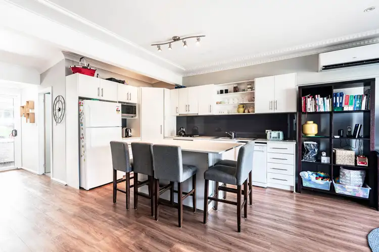 7 Turley Avenue, Bomaderry NSW 2541
