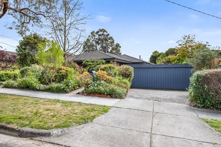 15 Brynor Crescent, Glen Waverley VIC 3150