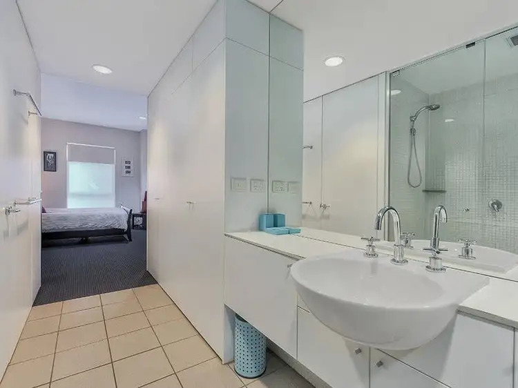 Sixth view of Homely apartment listing, 209/38 Skyring Terrace, Teneriffe QLD 4005