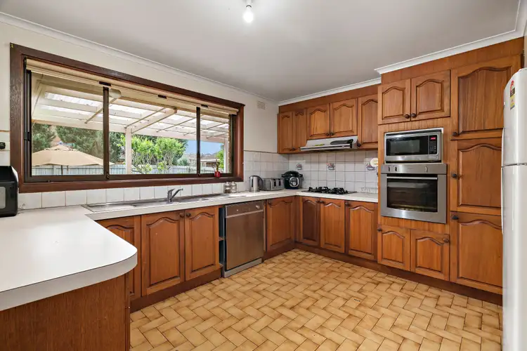 Fifth view of Homely house listing, 2 Louisa Court, Oakleigh South VIC 3167