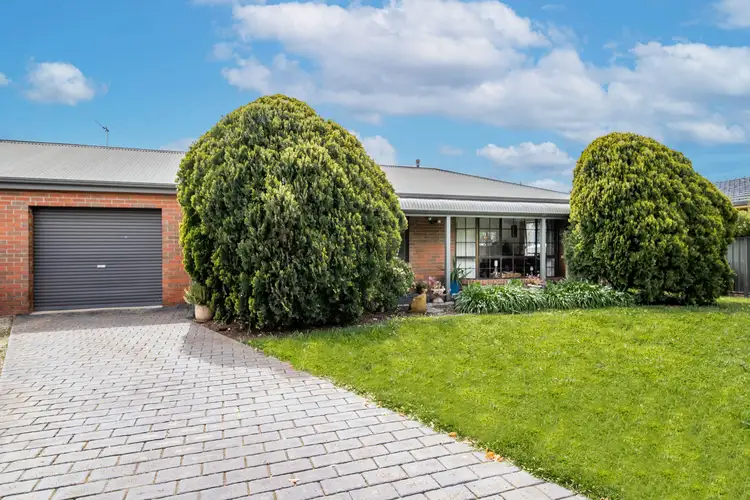 Second view of Homely house listing, 2/6 Bambara Close, Kennington VIC 3550